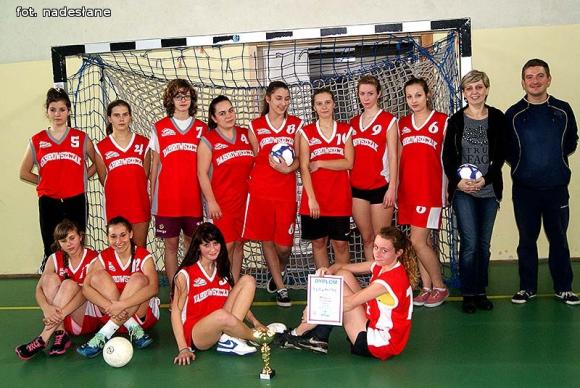 Piłka ręczna: Dziewczęta ze Staszica najlepsze