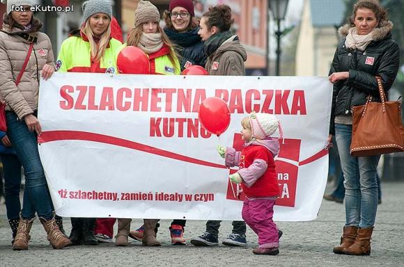 Szlachetna Paczka otworzyła bazę. Wybierz rodzinę, której dasz prezent