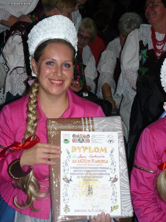 Zespół Pieśni i Tańca Ziemi Kutnowskiej z koszem nagród wraca z Pomorza