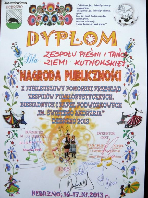Zespół Pieśni i Tańca Ziemi Kutnowskiej z koszem nagród wraca z Pomorza