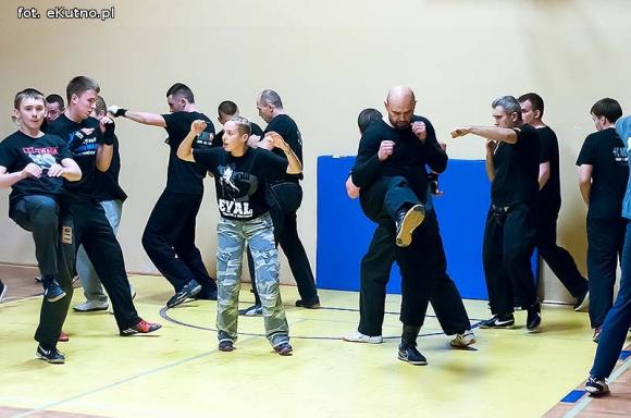 Nieprawda, że w Kutnie jest nudno: samoobrona dla każdego
