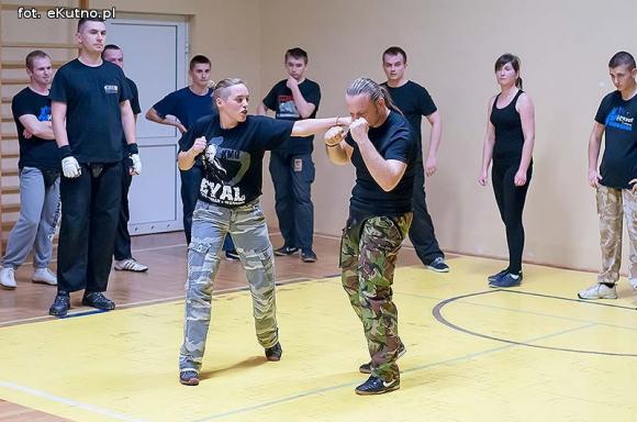 Nieprawda, że w Kutnie jest nudno: samoobrona dla każdego