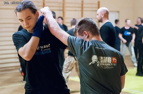 Nieprawda, że w Kutnie jest nudno: samoobrona dla każdego