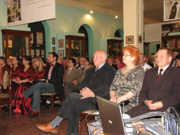 Jubileuszowy koncert chóru Młodzi Duchem