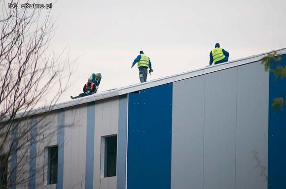 Niebezpieczna praca na wysokości przy modernizacji Stacji Uzdatniania Wody