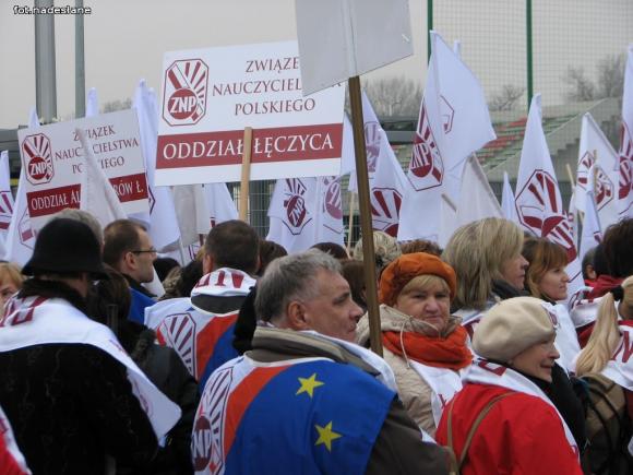 Nauczyciele z powiatu kutnowskiego uczestniczyli w manifestacji w Warszawie