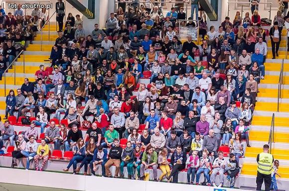 Nieprawda, że w Kutnie jest nudno: emocje kibiców koszykówki