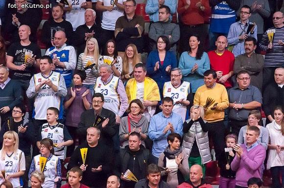 Nieprawda, że w Kutnie jest nudno: emocje kibiców koszykówki