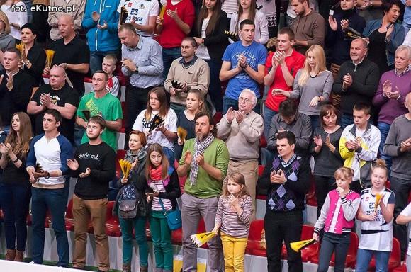 Nieprawda, że w Kutnie jest nudno: emocje kibiców koszykówki