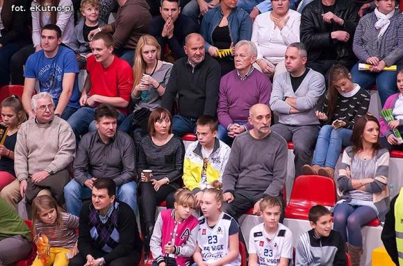 Nieprawda, że w Kutnie jest nudno: emocje kibiców koszykówki