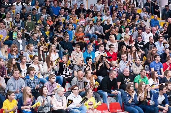 Nieprawda, że w Kutnie jest nudno: emocje kibiców koszykówki