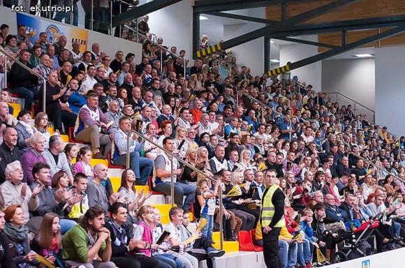 Nieprawda, że w Kutnie jest nudno: emocje kibiców koszykówki