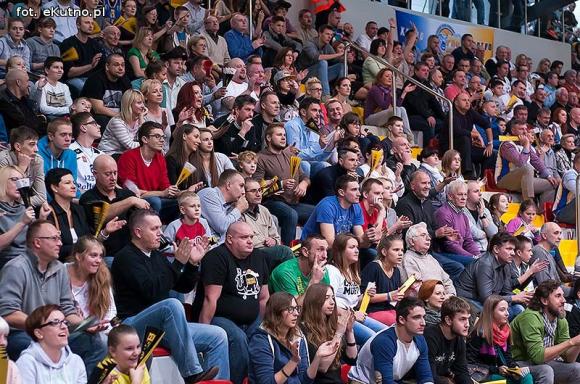 Nieprawda, że w Kutnie jest nudno: emocje kibiców koszykówki