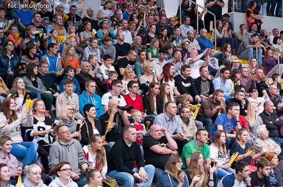 Nieprawda, że w Kutnie jest nudno: emocje kibiców koszykówki