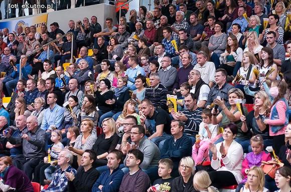 Nieprawda, że w Kutnie jest nudno: emocje kibiców koszykówki