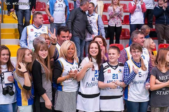 Nieprawda, że w Kutnie jest nudno: emocje kibiców koszykówki