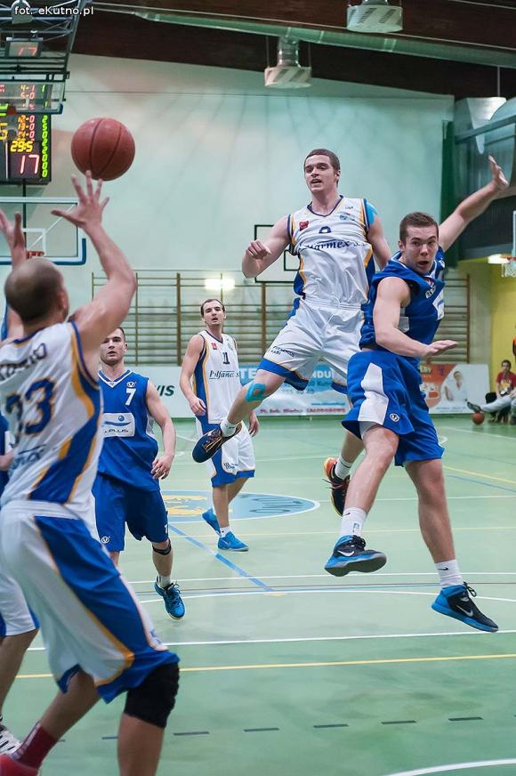 Nasi koszykarze roznieśli Politechnikę z Poznania