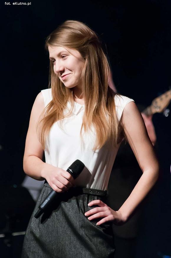 Ostatni dzień Festiwalu im. Szaloma Asza. Wczoraj bawili się tu razem, A dziś... Pamiętamy o kutnowskich Żydach