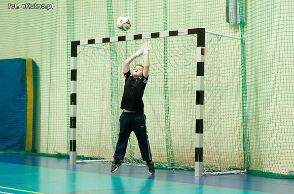 Nieprawda, że w Kutnie jest nudno: pasja do piłki nożnej w Akademii Futbolu