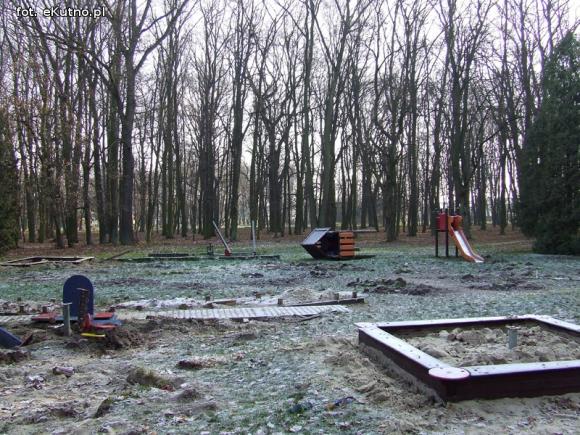 Ruszyły prace rewitalizacyjne w zabytkowym Parku Wiosny Ludów
