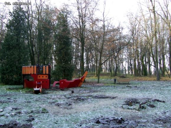 Ruszyły prace rewitalizacyjne w zabytkowym Parku Wiosny Ludów
