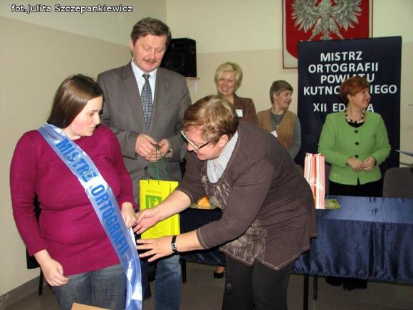 Daria Chmielecka Mistrzem Ortografii Powiatu Kutnowskiego