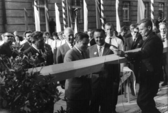 Pod patronatem eKutno.pl: 60-lecie II Liceum im. J. Kasprowicza w Kutnie cz.2 historii