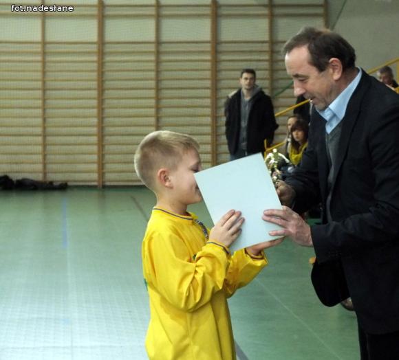 Trzecie miejsce dla MKS Kutno i wyróżnienie dla piłkarza Dawida Walczaka