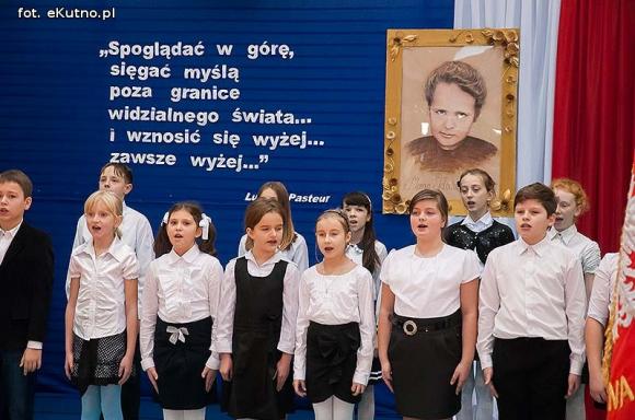 Czar wspomnień i podziękowania. 35-lecie nadania imienia Szkoły Podstawowej Nr 6 w Kutnie