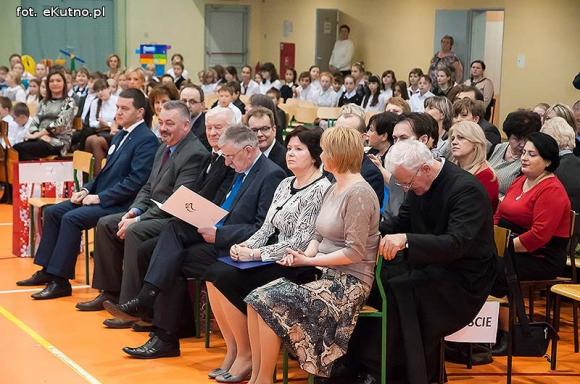 Czar wspomnień i podziękowania. 35-lecie nadania imienia Szkoły Podstawowej Nr 6 w Kutnie