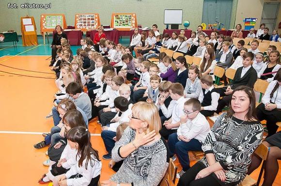 Czar wspomnień i podziękowania. 35-lecie nadania imienia Szkoły Podstawowej Nr 6 w Kutnie
