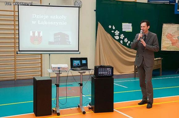 Czar wspomnień i podziękowania. 35-lecie nadania imienia Szkoły Podstawowej Nr 6 w Kutnie