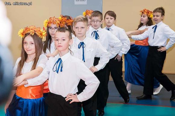 Czar wspomnień i podziękowania. 35-lecie nadania imienia Szkoły Podstawowej Nr 6 w Kutnie