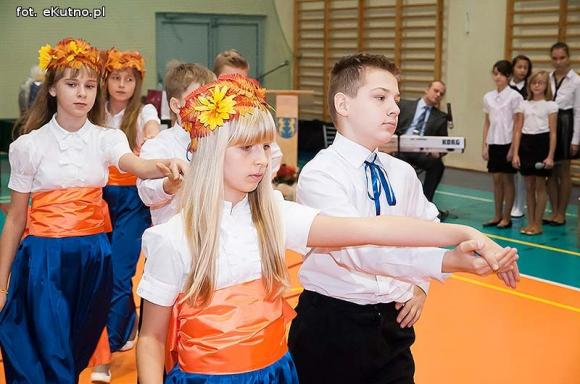 Czar wspomnień i podziękowania. 35-lecie nadania imienia Szkoły Podstawowej Nr 6 w Kutnie