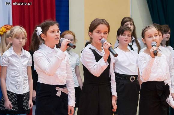 Czar wspomnień i podziękowania. 35-lecie nadania imienia Szkoły Podstawowej Nr 6 w Kutnie