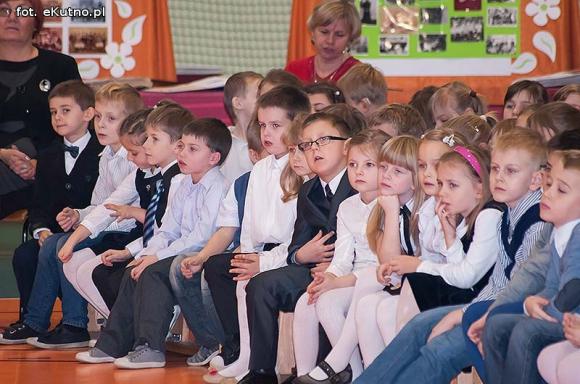 Czar wspomnień i podziękowania. 35-lecie nadania imienia Szkoły Podstawowej Nr 6 w Kutnie