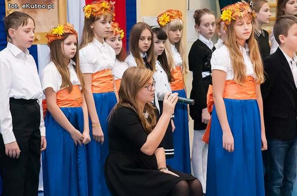 Czar wspomnień i podziękowania. 35-lecie nadania imienia Szkoły Podstawowej Nr 6 w Kutnie