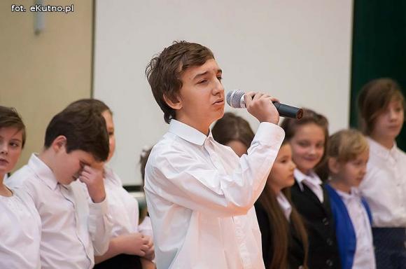 Czar wspomnień i podziękowania. 35-lecie nadania imienia Szkoły Podstawowej Nr 6 w Kutnie