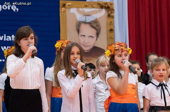 Czar wspomnień i podziękowania. 35-lecie nadania imienia Szkoły Podstawowej Nr 6 w Kutnie