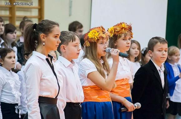 Czar wspomnień i podziękowania. 35-lecie nadania imienia Szkoły Podstawowej Nr 6 w Kutnie