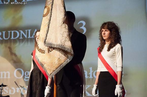 Wierzyłem zawsze w światła moc, Władnącą nad mrokami ... Urodziny Kasprowicza i na zawsze młoda 60-tka