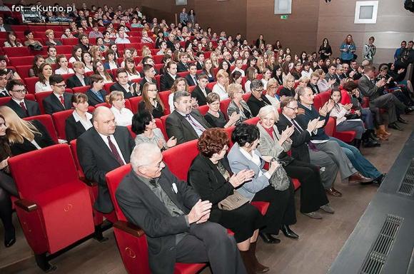 Wierzyłem zawsze w światła moc, Władnącą nad mrokami ... Urodziny Kasprowicza i na zawsze młoda 60-tka