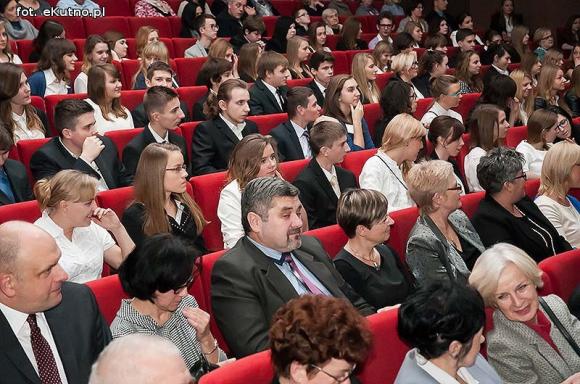 Wierzyłem zawsze w światła moc, Władnącą nad mrokami ... Urodziny Kasprowicza i na zawsze młoda 60-tka