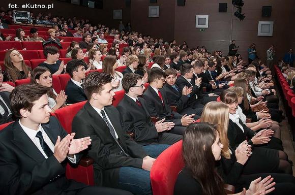 Wierzyłem zawsze w światła moc, Władnącą nad mrokami ... Urodziny Kasprowicza i na zawsze młoda 60-tka
