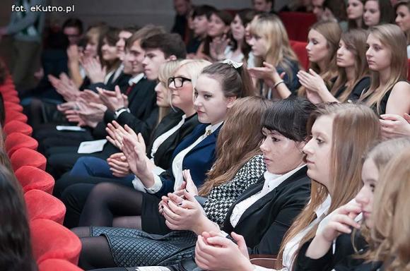 Wierzyłem zawsze w światła moc, Władnącą nad mrokami ... Urodziny Kasprowicza i na zawsze młoda 60-tka