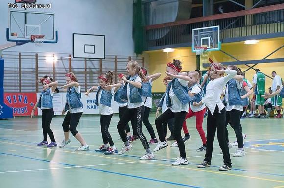 Kutnowscy koszykarze nie zawiedli. Wygrana z Krosnem