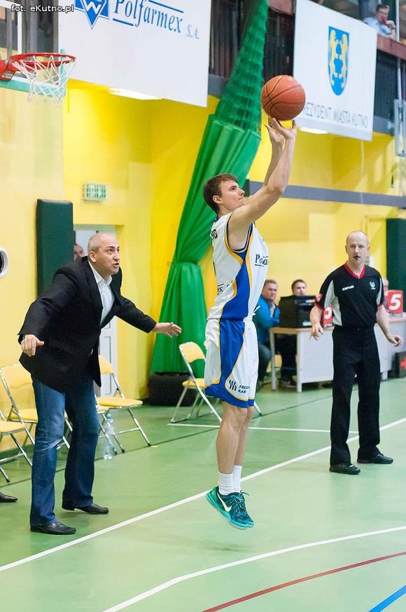 Kutnowscy koszykarze nie zawiedli. Wygrana z Krosnem