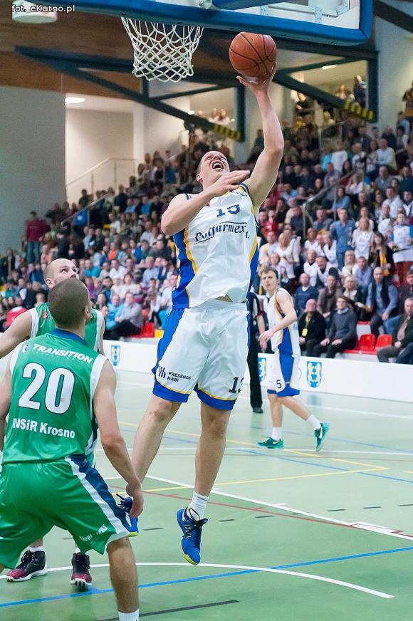 Kutnowscy koszykarze nie zawiedli. Wygrana z Krosnem