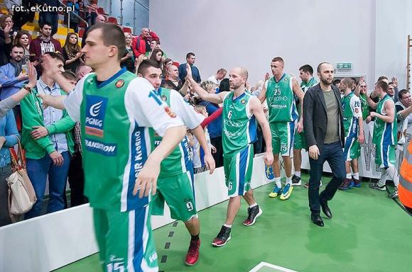 Kutnowscy koszykarze nie zawiedli. Wygrana z Krosnem