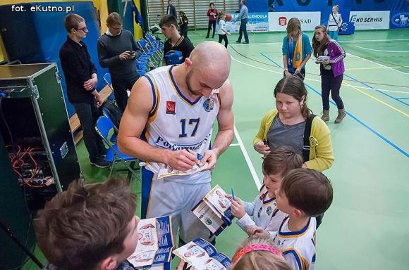Kutnowscy koszykarze nie zawiedli. Wygrana z Krosnem